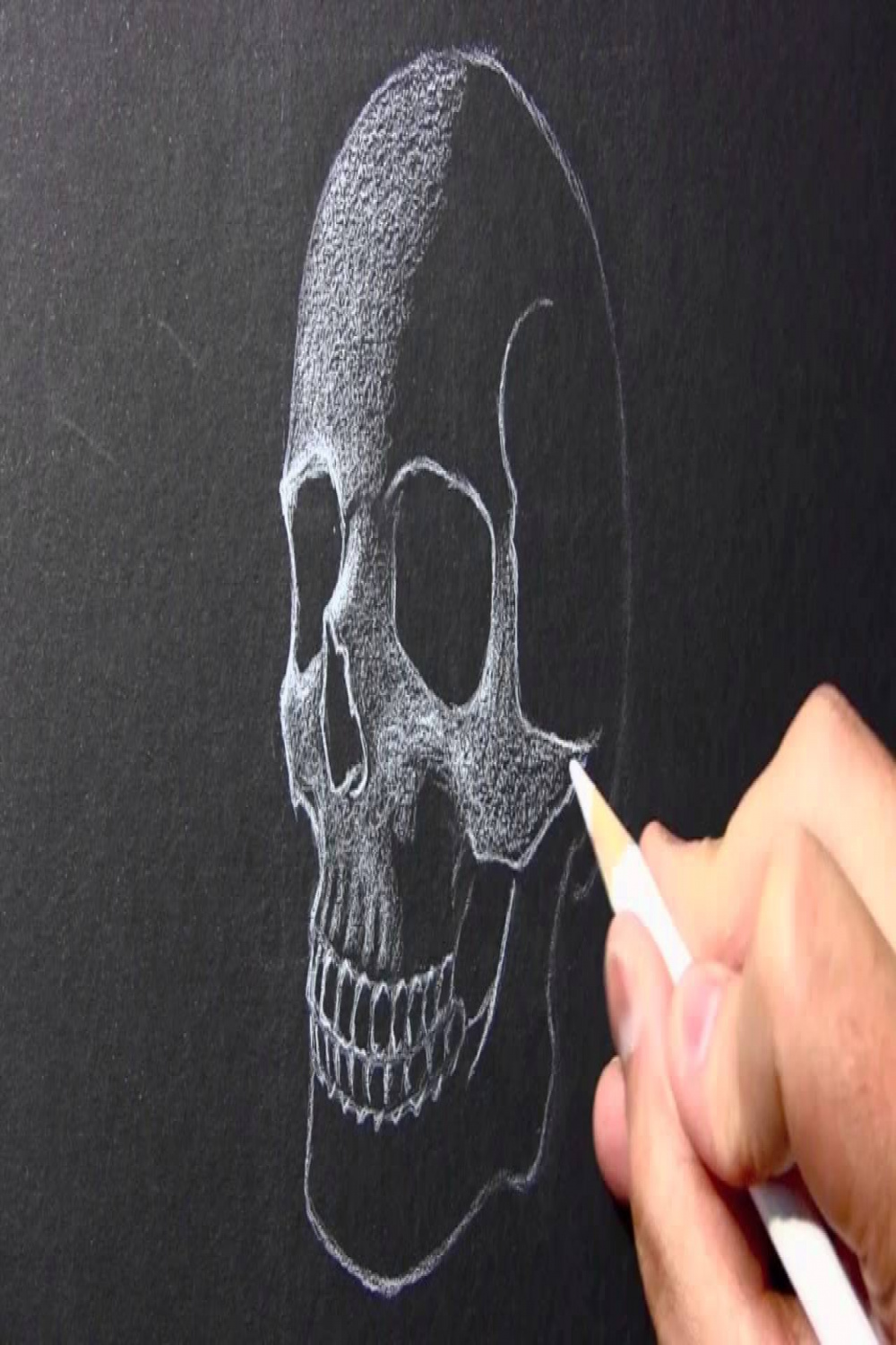 Drawing Time Lapse: Skull [White Pencil/Black Paper]