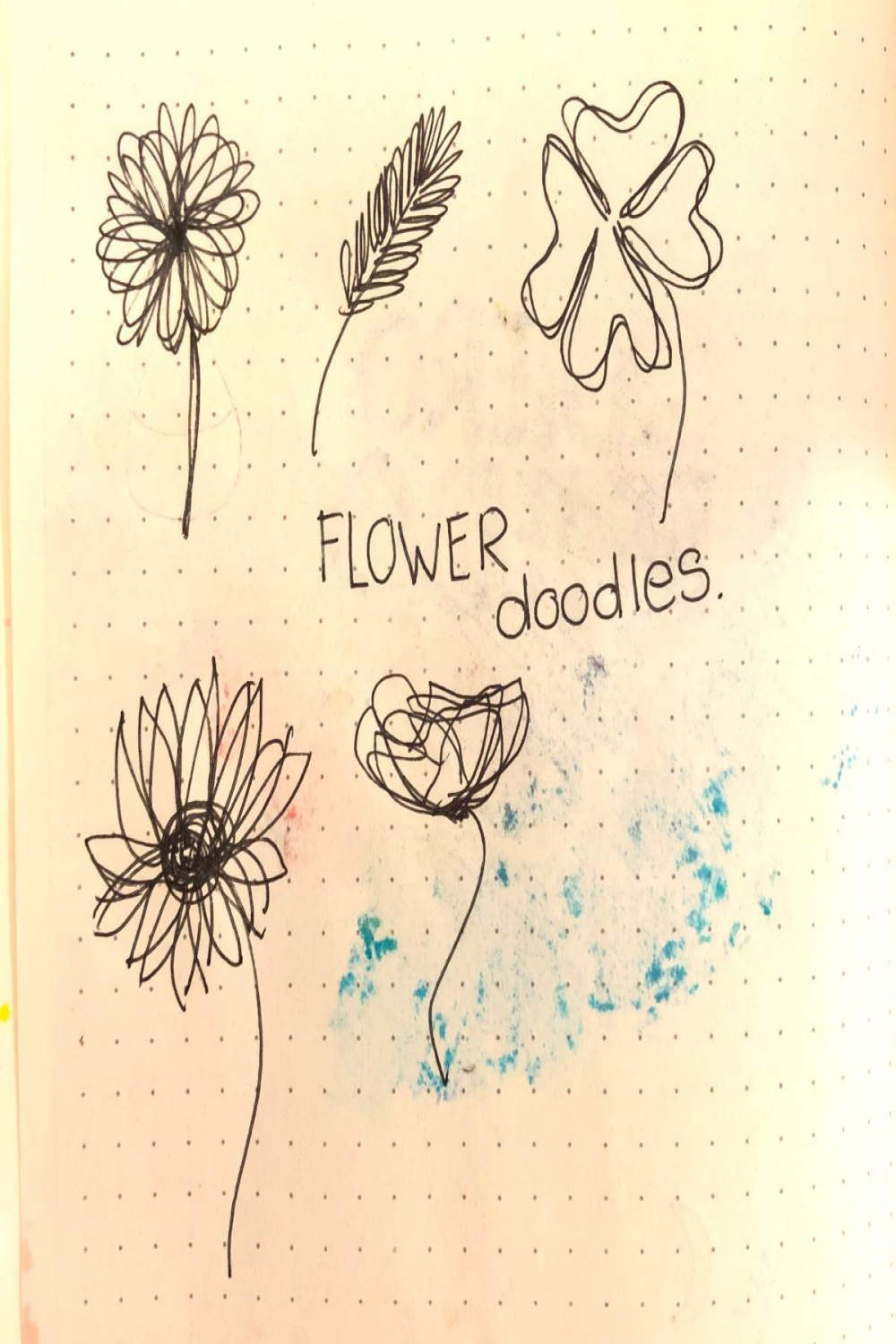 Messy flower doodle  Zeichnen