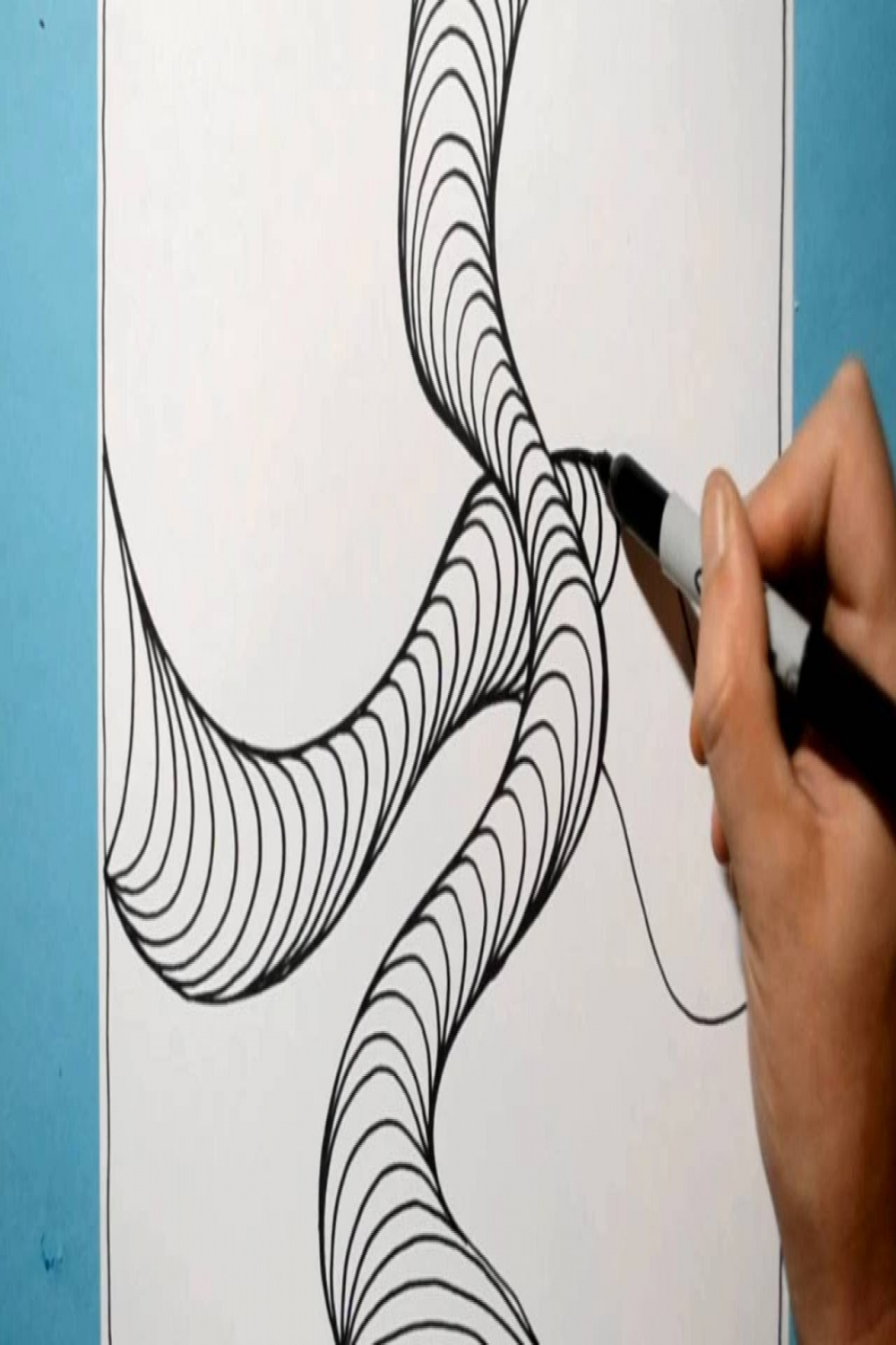 Cool D Abstract Line Illusion Pattern / Daily Art Therapy / Day